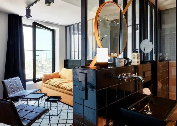 25hours Tour Hotell 4*