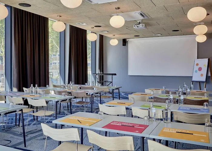 Hotell 25hours Tour Düsseldorf