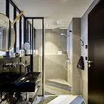 Hotell 25hours Tour