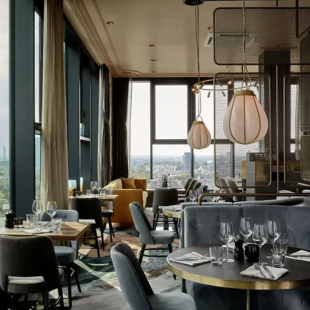 Hotel 25hours Tour 4*