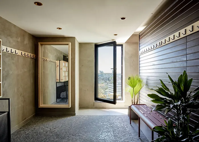 25hours Tour Hotel 4*