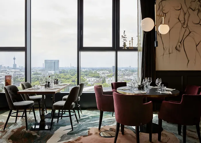 Hotel 25hours Tour 4*