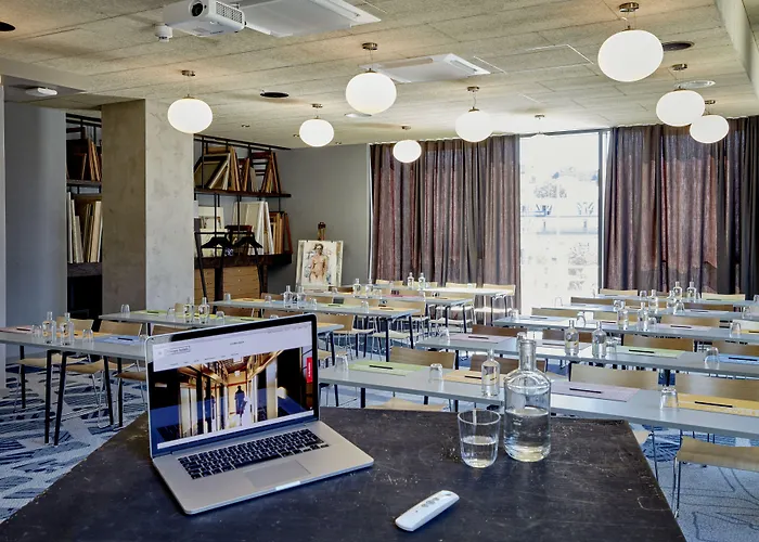 25hours Tour 4*